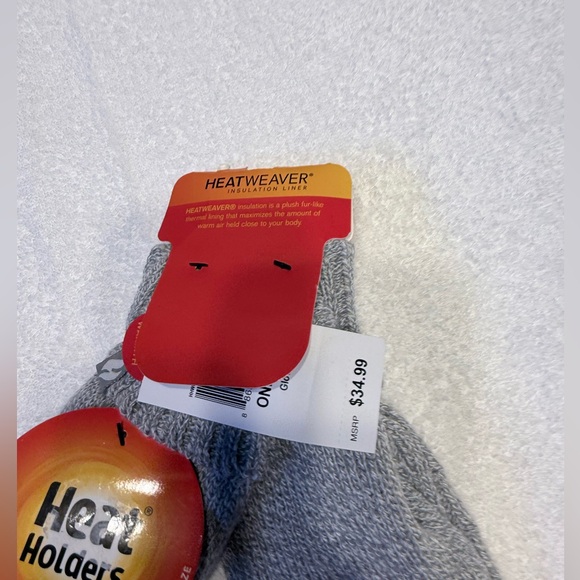 Heat Holder Gloves and matching hat - Picture 2 of 5